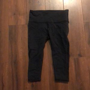 Dark grey -17” LuLu lemon crop